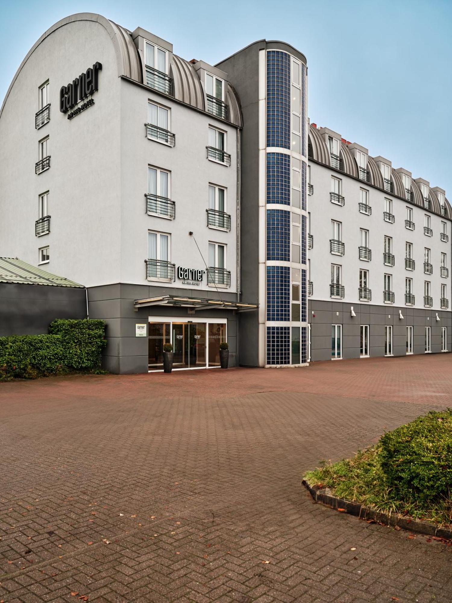 Select Hotel 3*