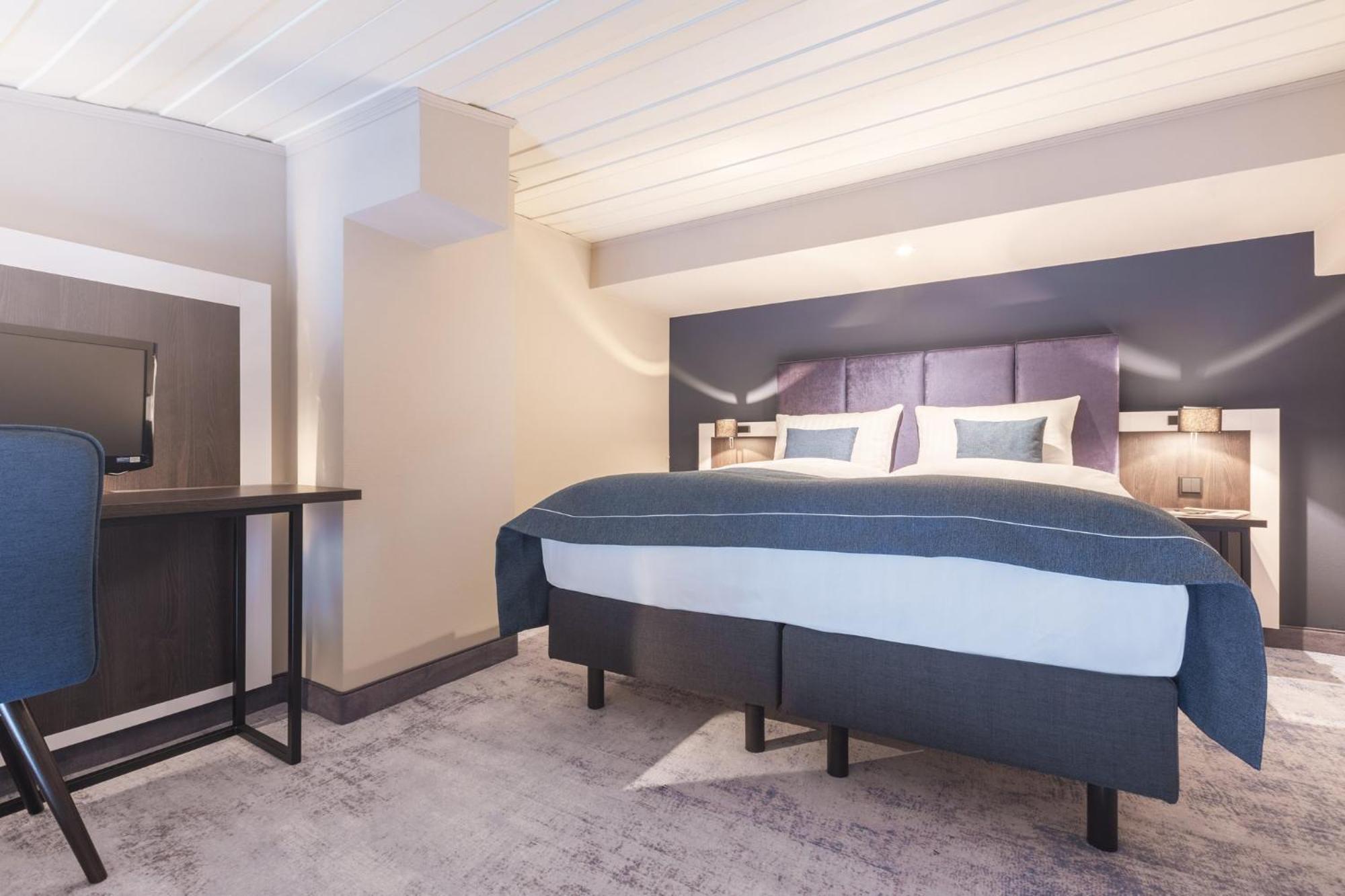 Select Hotel 3*