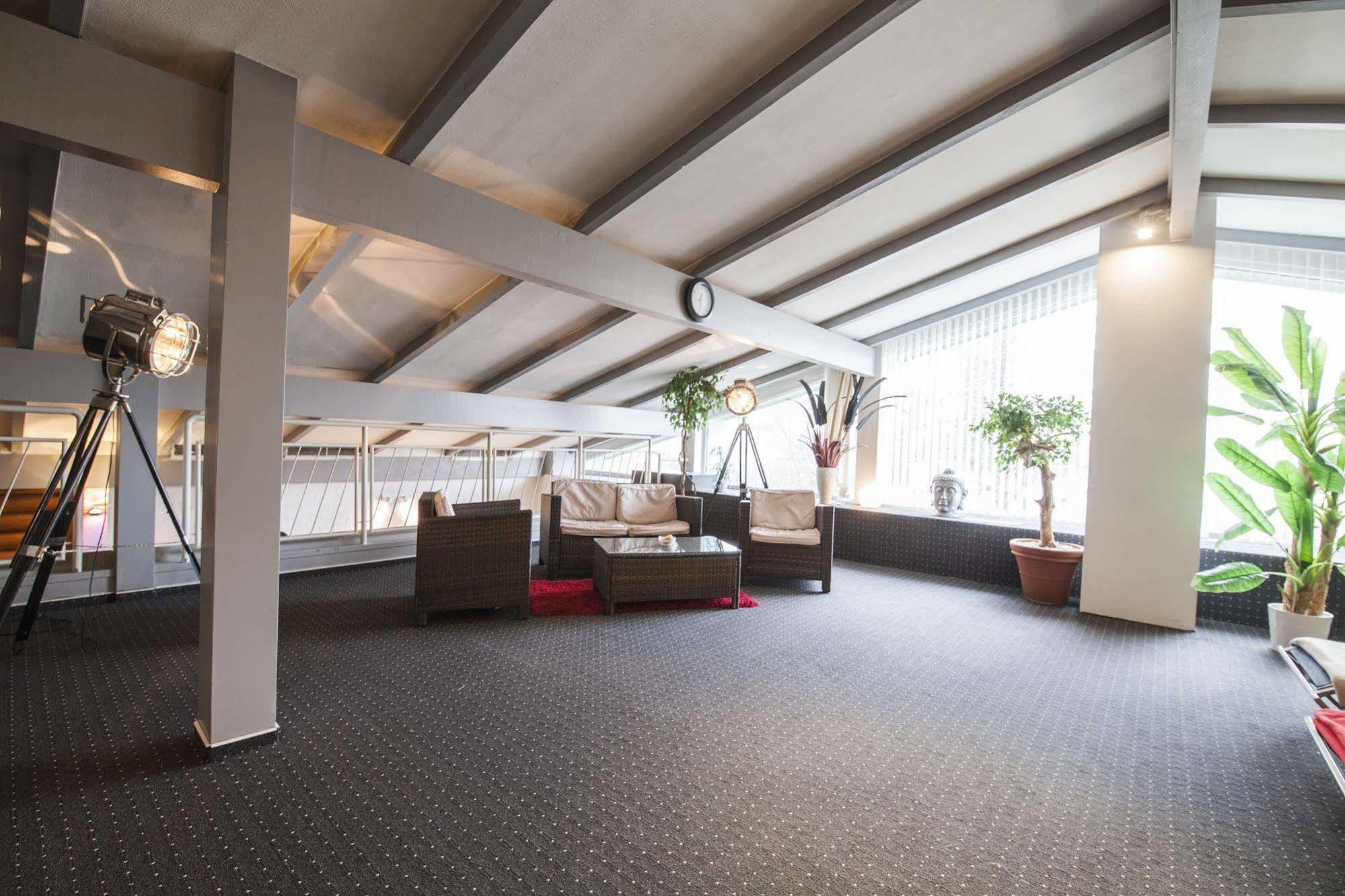Select Hotel 3*